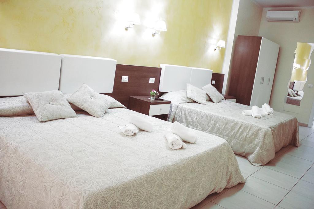 Tiburtina Hotel Holiday โรม ภายนอก รูปภาพ