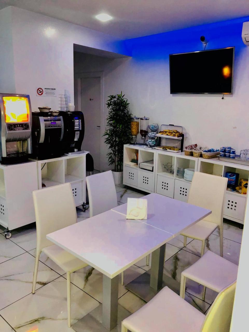 Tiburtina Hotel Holiday โรม ภายนอก รูปภาพ