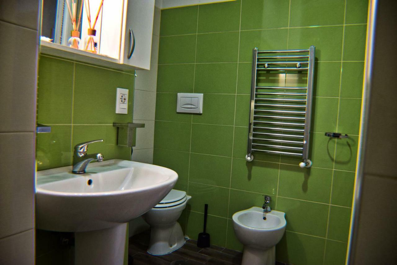 Tiburtina Hotel Holiday โรม ภายนอก รูปภาพ