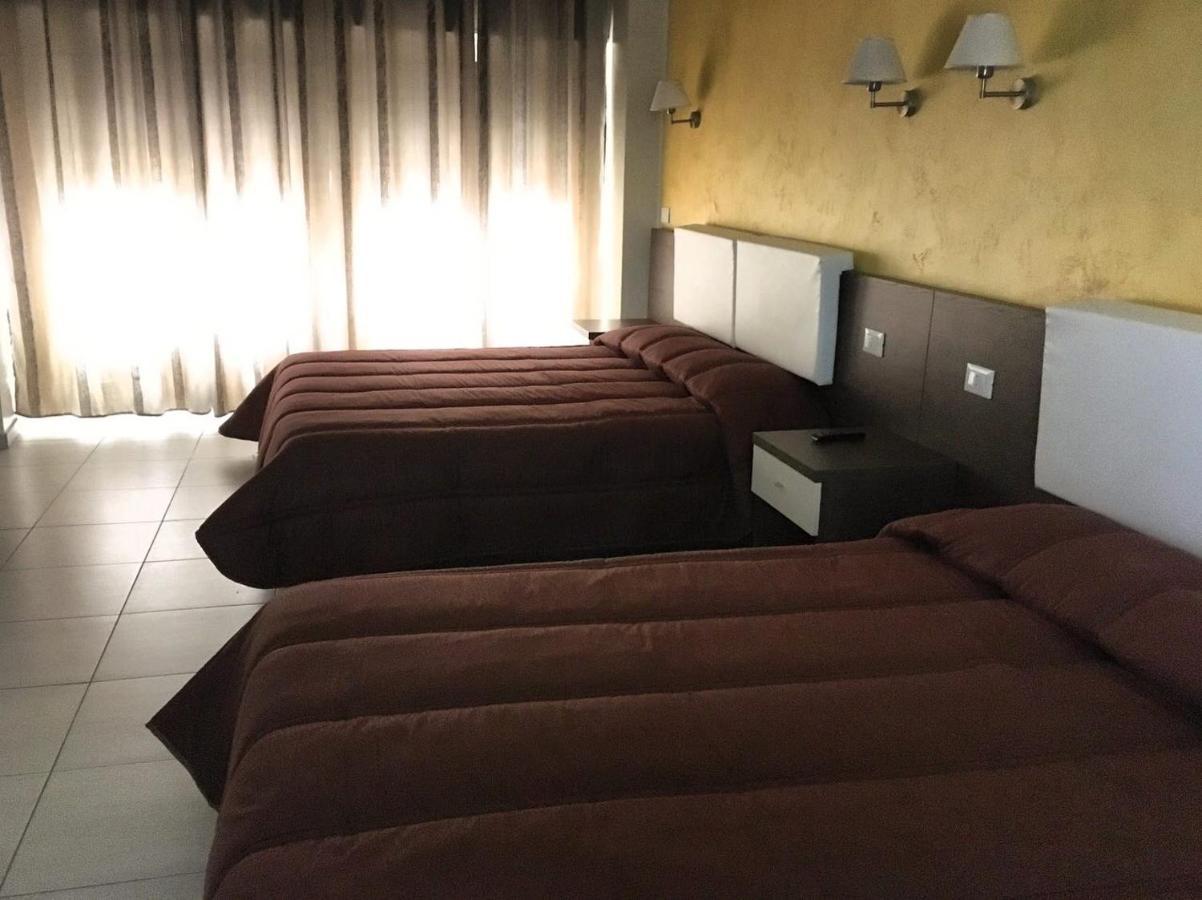 Tiburtina Hotel Holiday โรม ภายนอก รูปภาพ