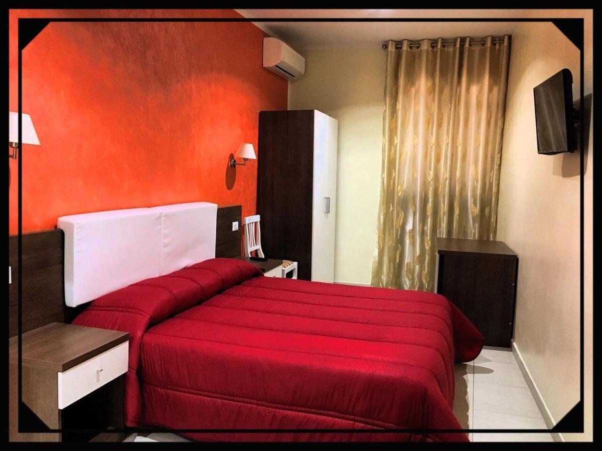 Tiburtina Hotel Holiday โรม ภายนอก รูปภาพ